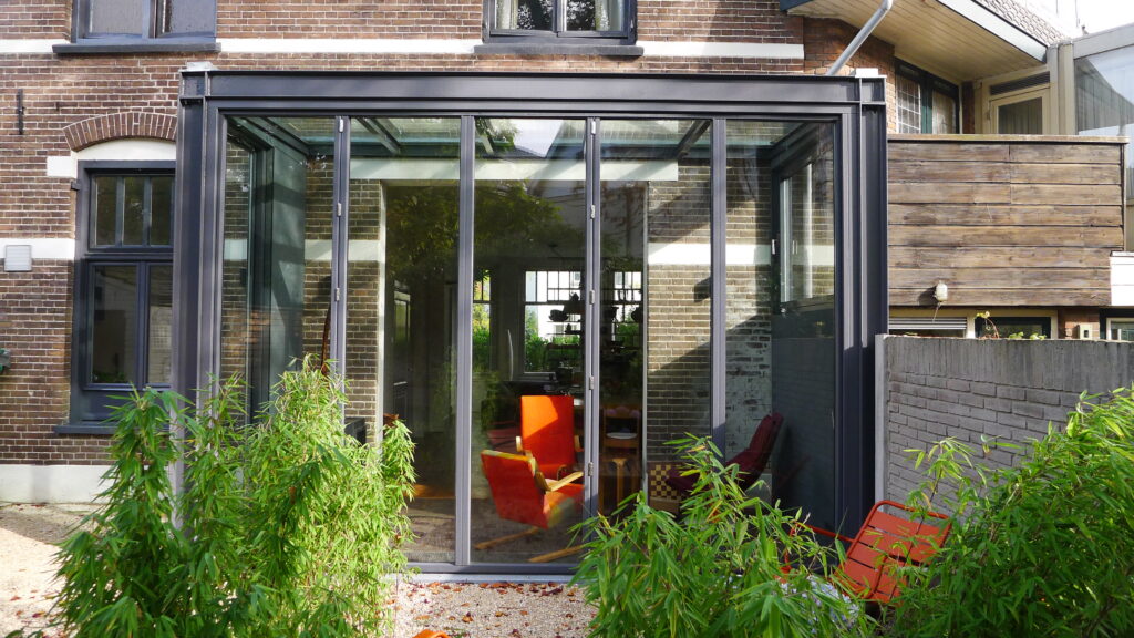 Lightbox: glazen uitbouw voor bestaande woningen