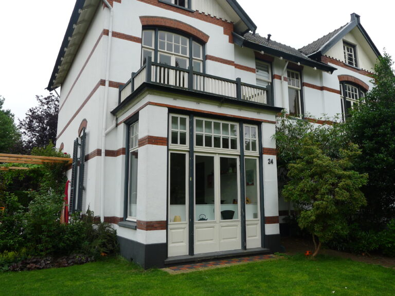 Verduurzaming en uitbreiding van een villa in Bussum